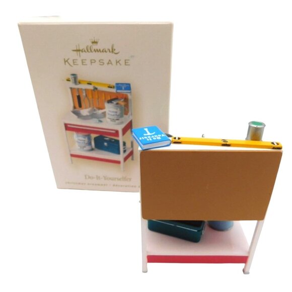 Hallmark Keepsake Do It Yourselfer Christmas Ornament with Box 2007 DIY Tools - Picture 3 of 5